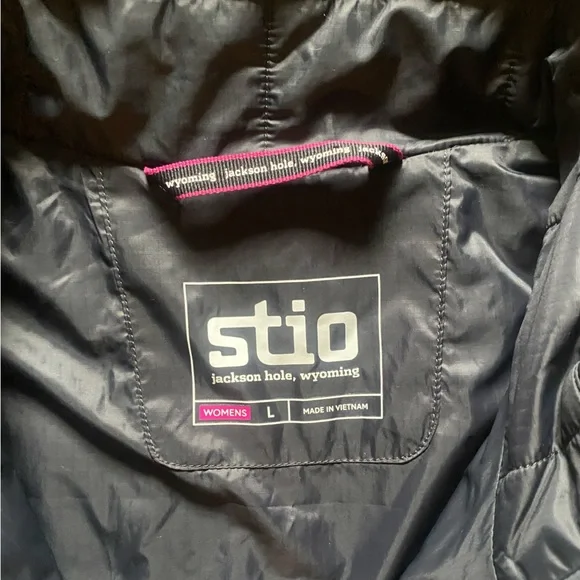 Stio Embroidered Women’s Boundary Black Azura Vest - Picture 6 of 14